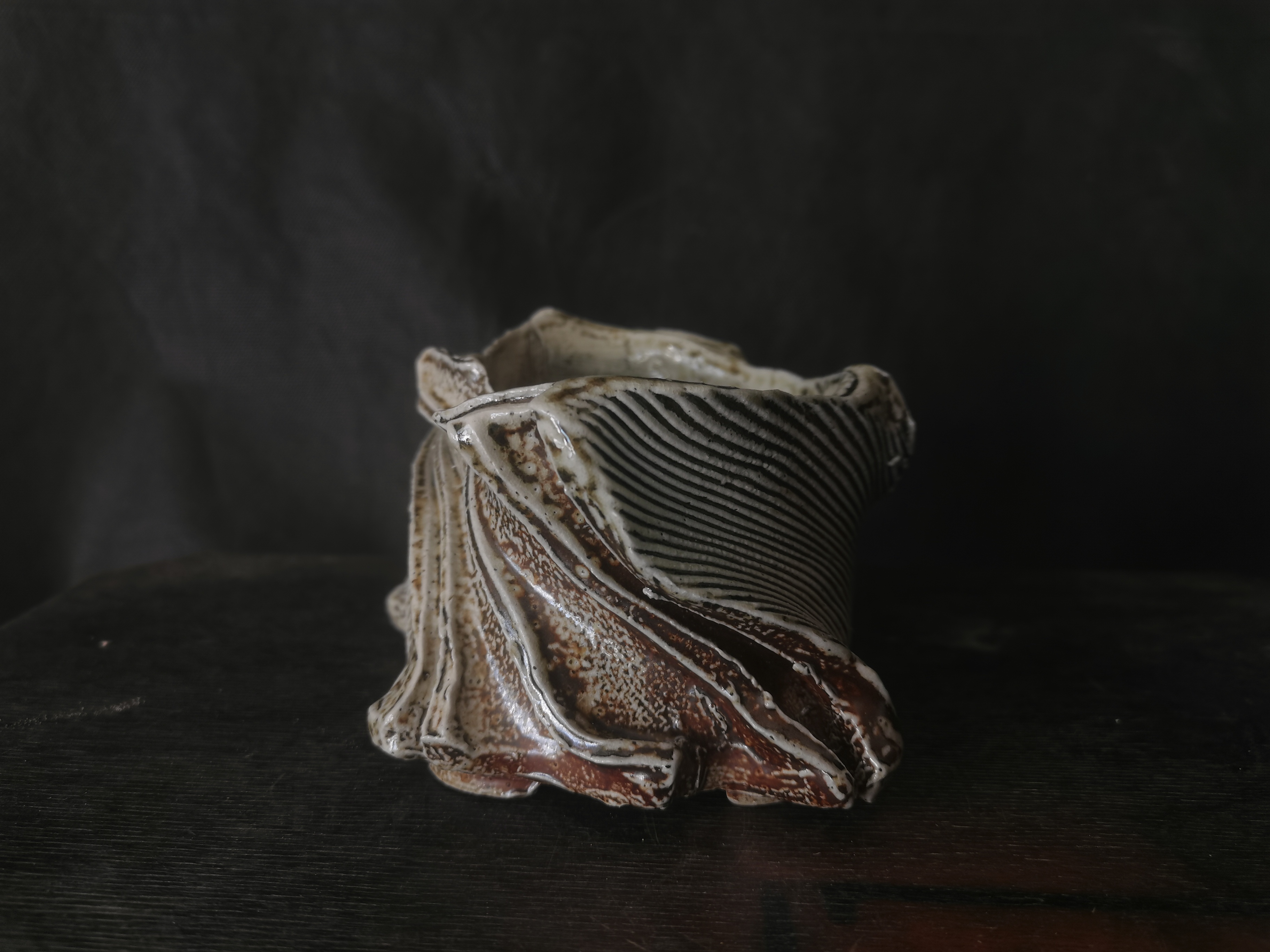 Salt-glazed bonsai pot - view 5