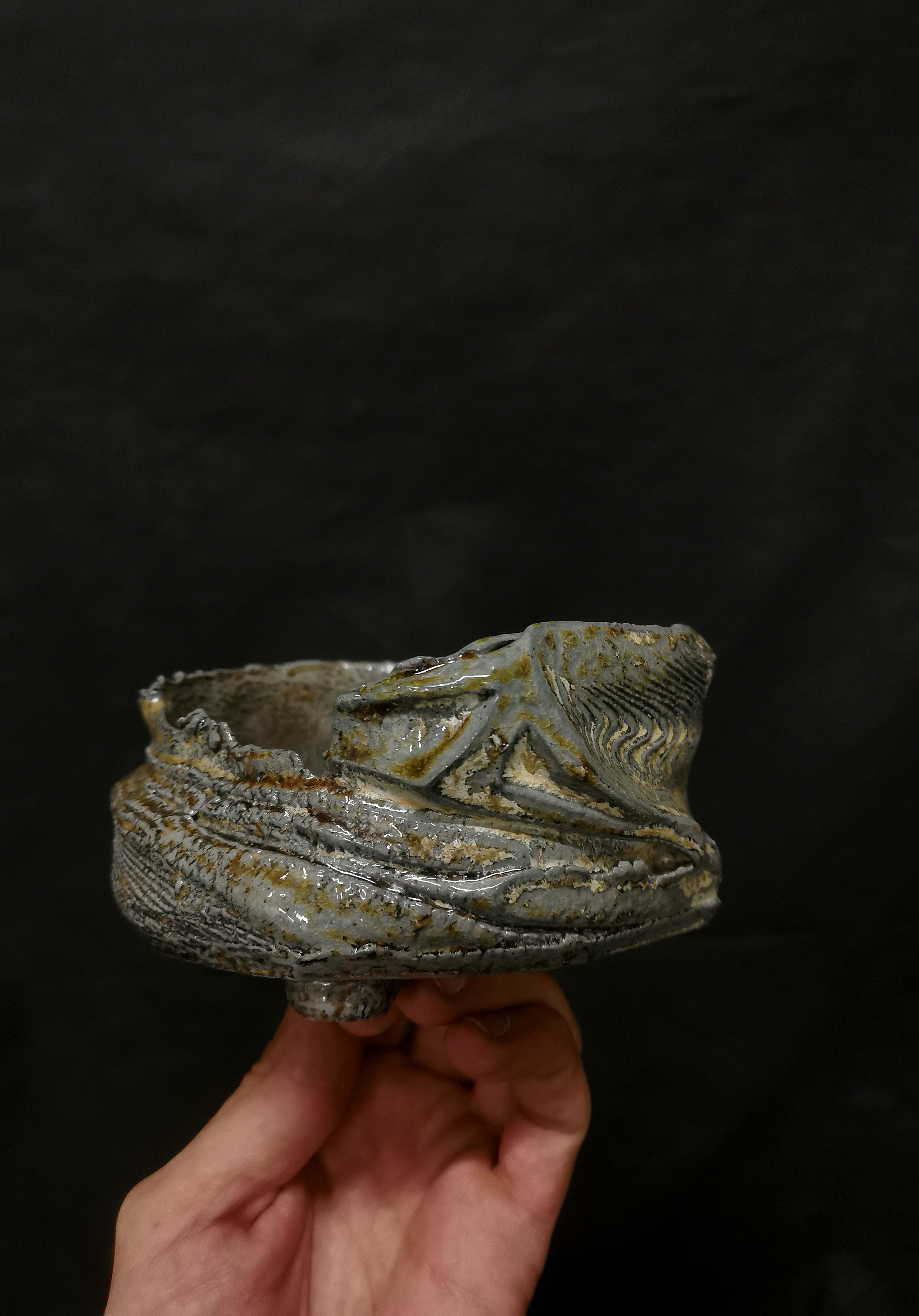 Salt-glazed bonsai pot