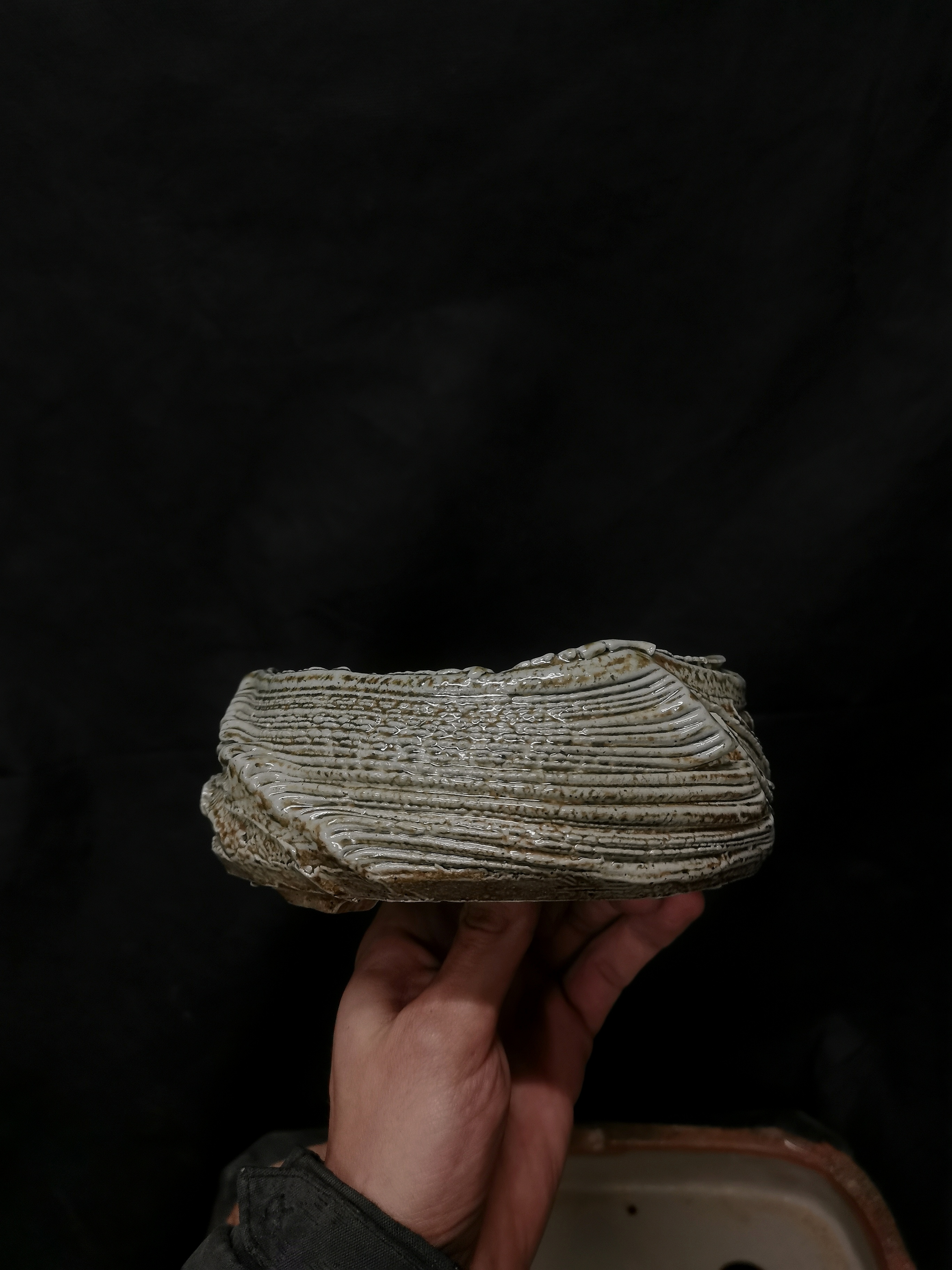 Salt-glazed bonsai pot - view 4