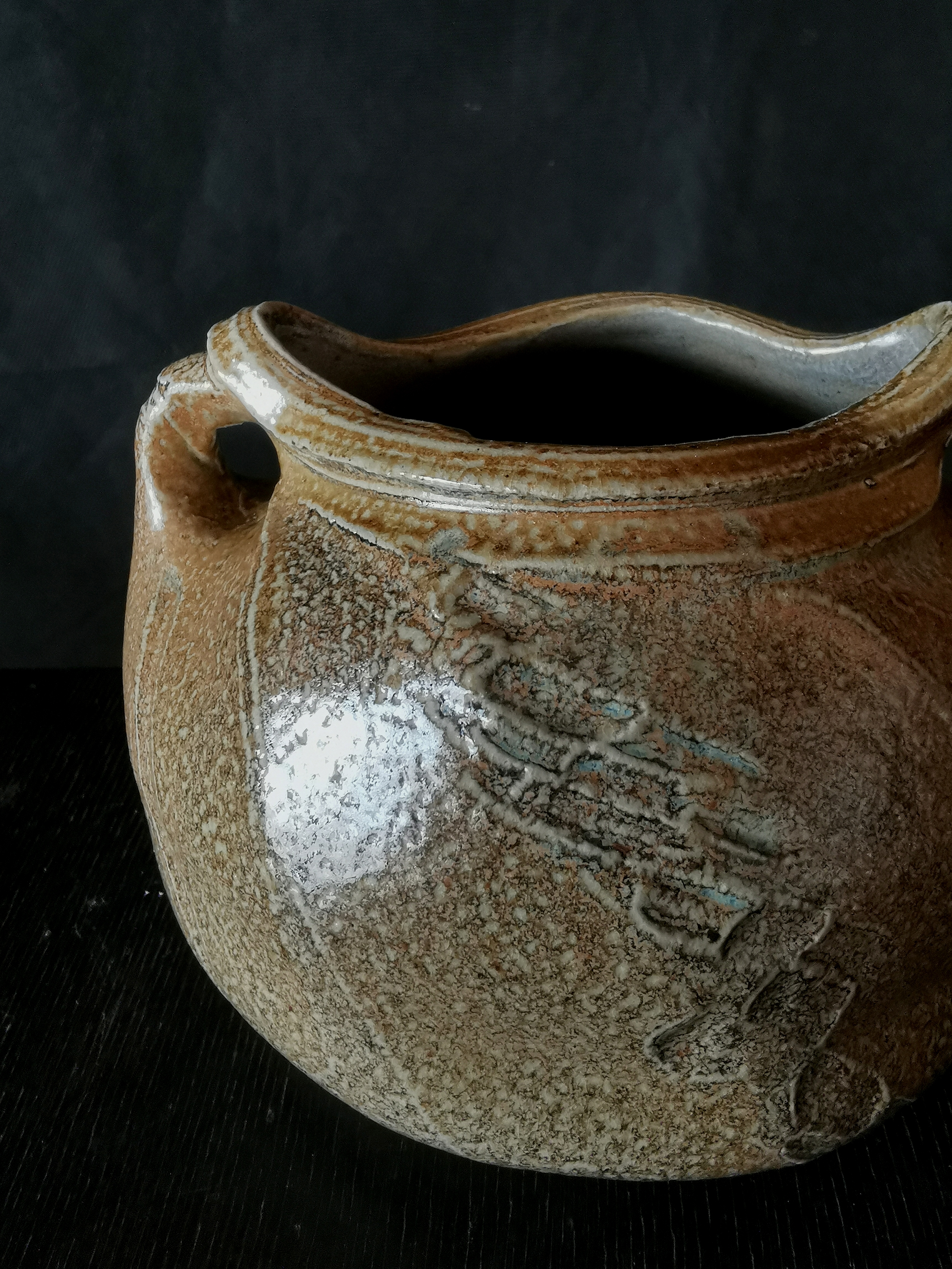 Salt-glazed vase - view 2